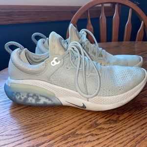 Nike Joyride Run Flyknit Women’s 9.5